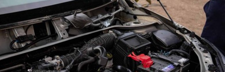 En este post te vamos a explicar cómo mantener y cuidar la batería de tu coche y consejos prácticos de cara a futuros para que puedas hacerlo tú mismo.