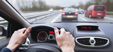 conducir coche personas bajitas